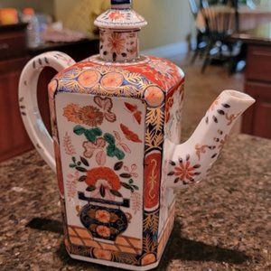 Japanese Jeiji Period Imari Saki Pot With Original Lid